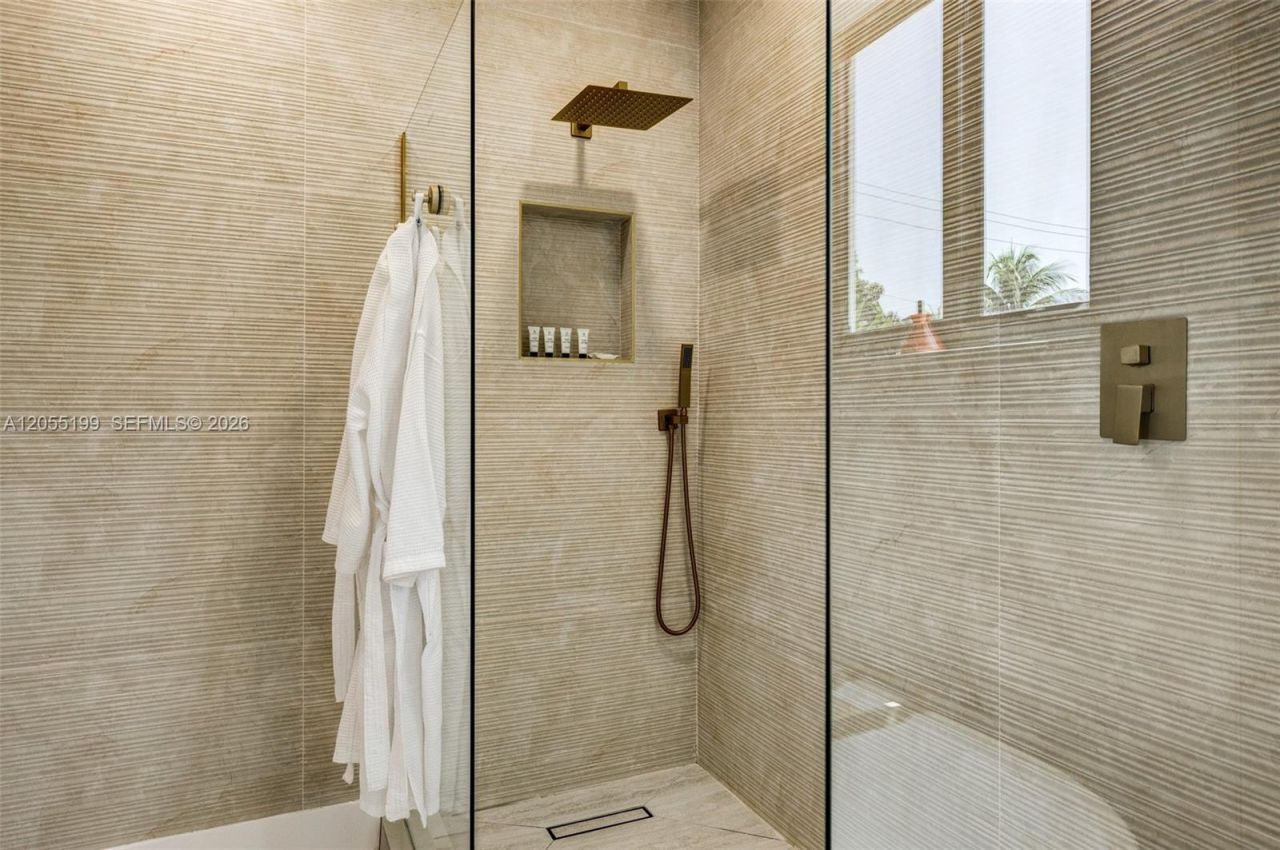 703 SW 17th St , Unit 703, Fort Lauderdale, FL 33315 Photo