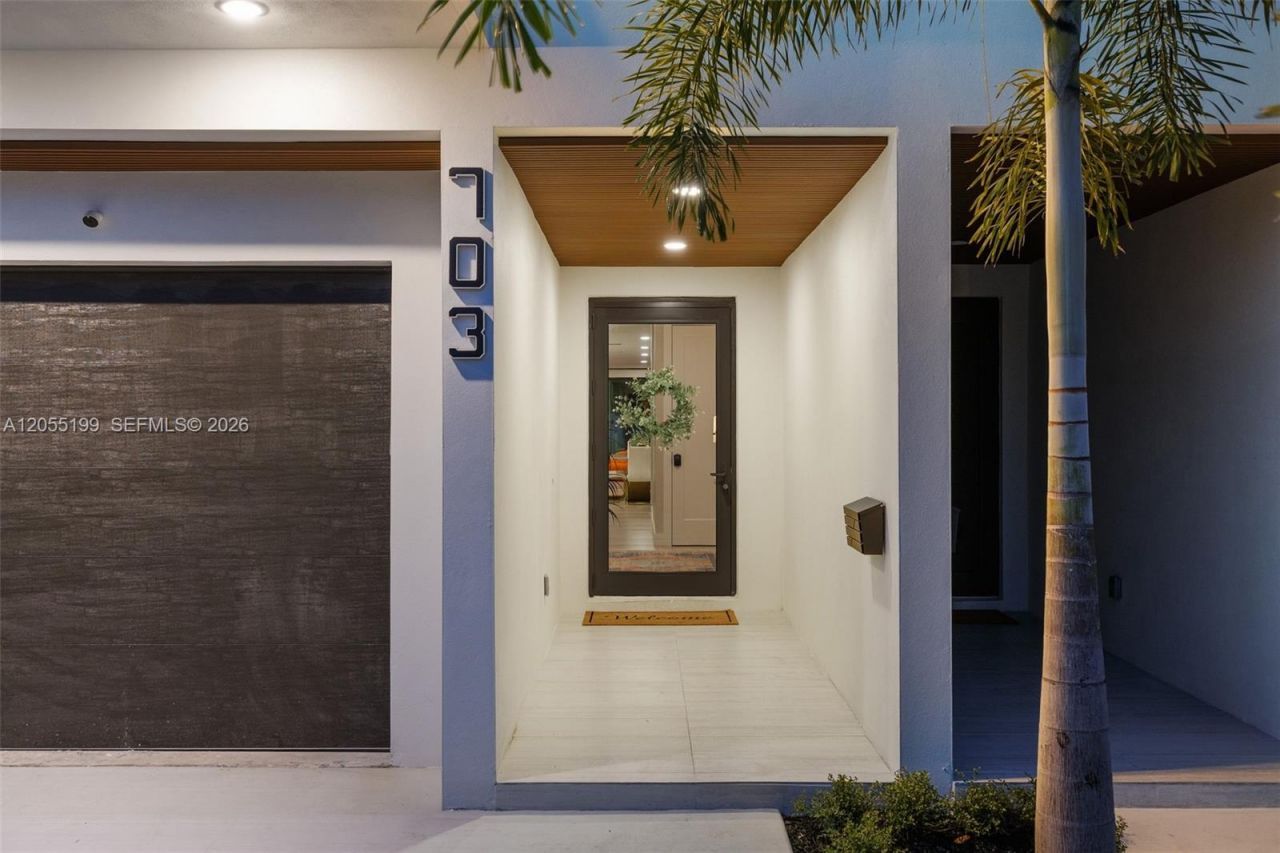 703 SW 17th St , Unit 703, Fort Lauderdale, FL 33315 Photo