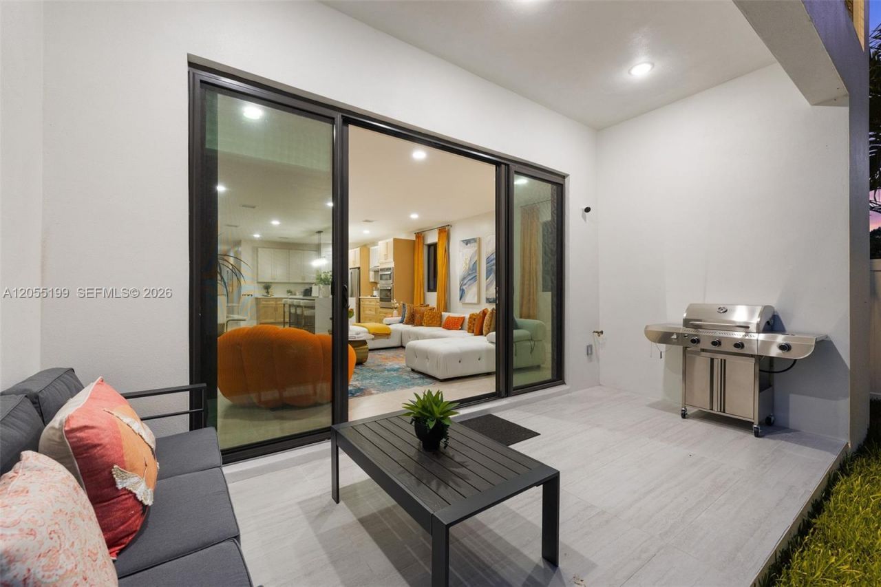 703 SW 17th St , Unit 703, Fort Lauderdale, FL 33315 Photo