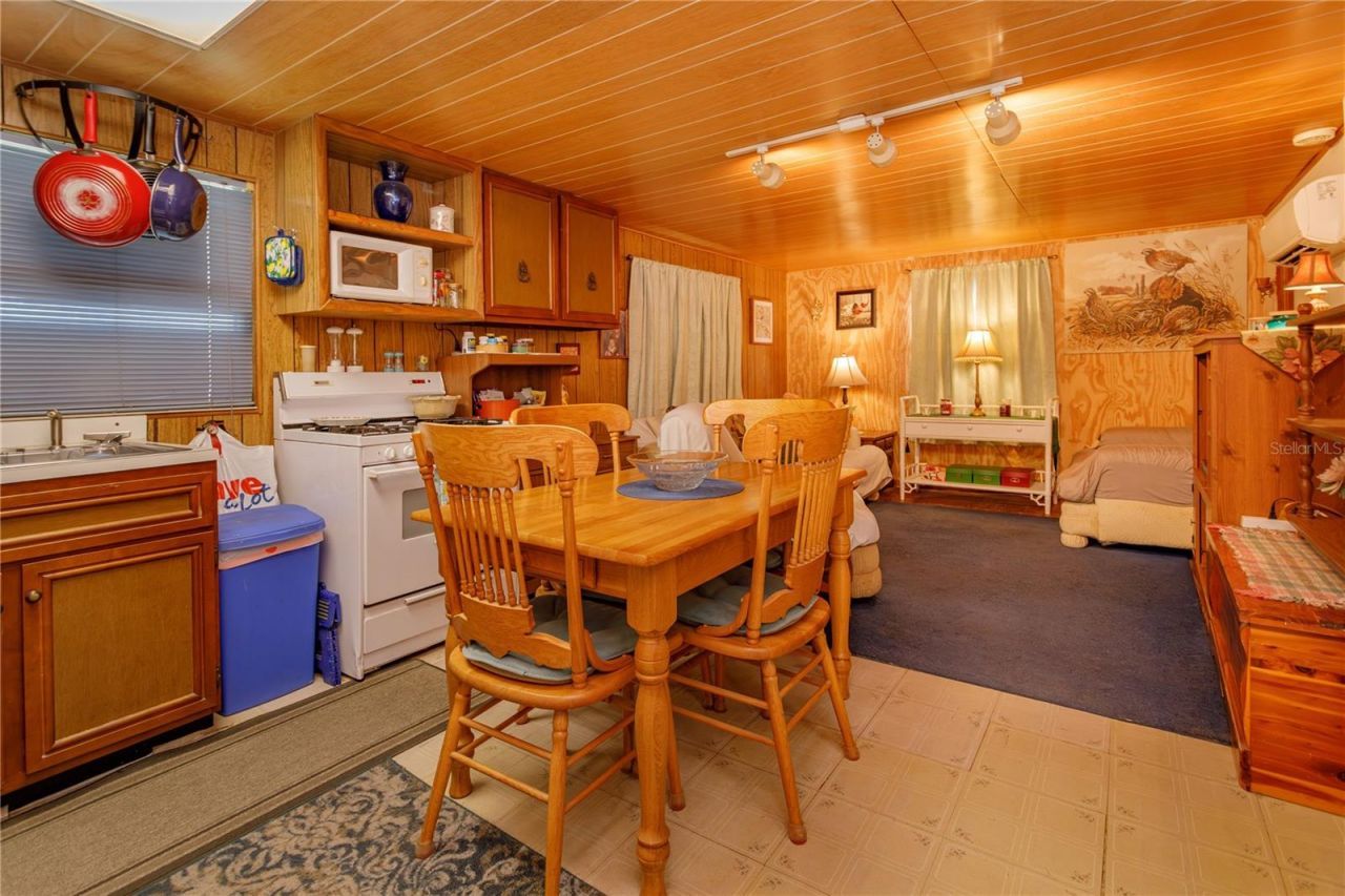 1909 N Lakewood Avenue , Ocoee, FL 34761 Photo
