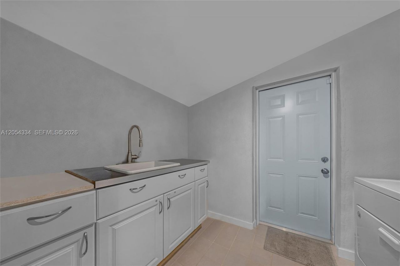 1178 Garfield St , Hollywood, FL 33019 Photo