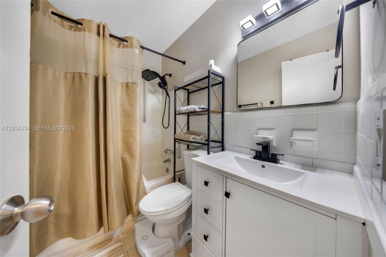 1178 Garfield St , Hollywood, FL 33019 Photo