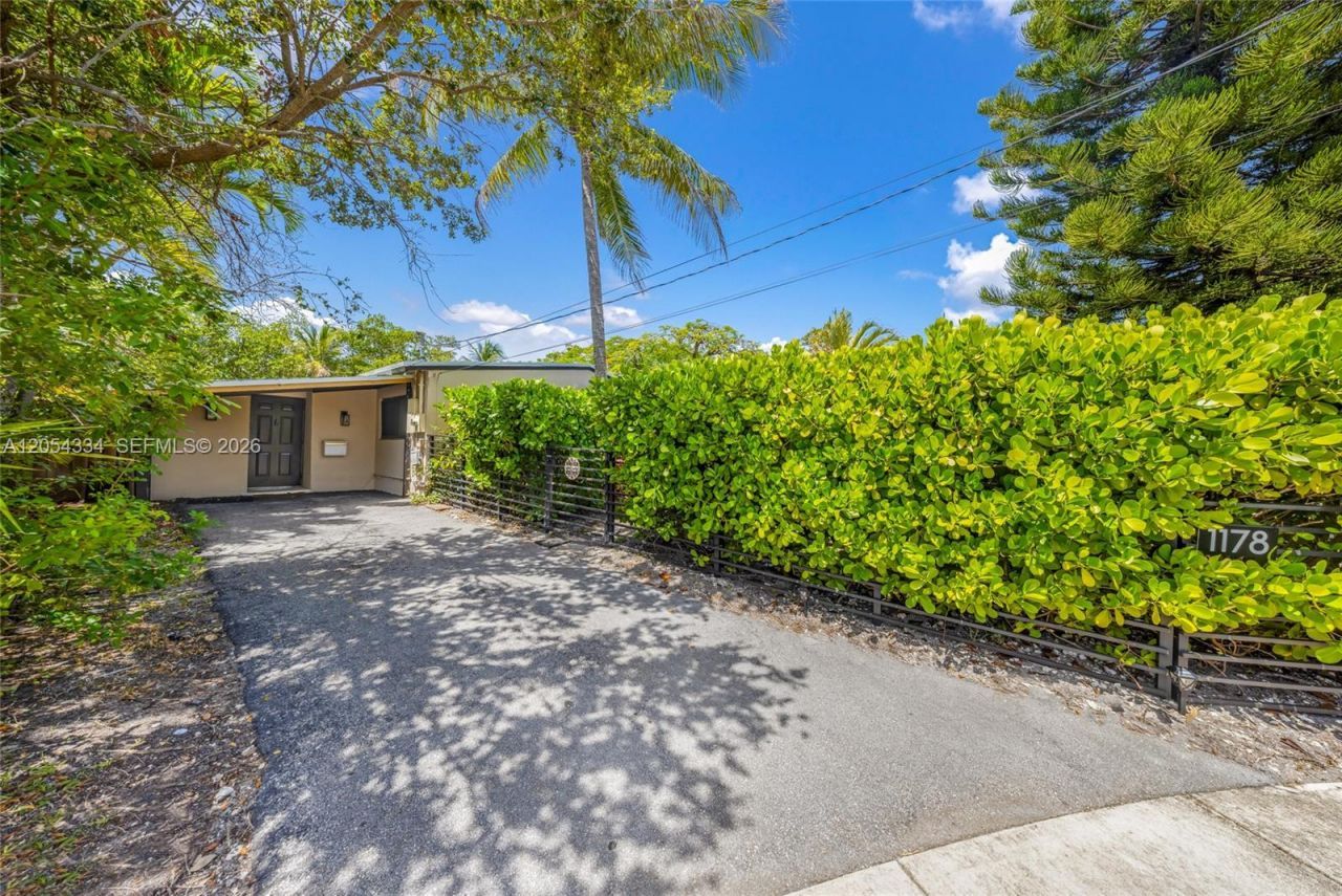 1178 Garfield St , Hollywood, FL 33019 Photo