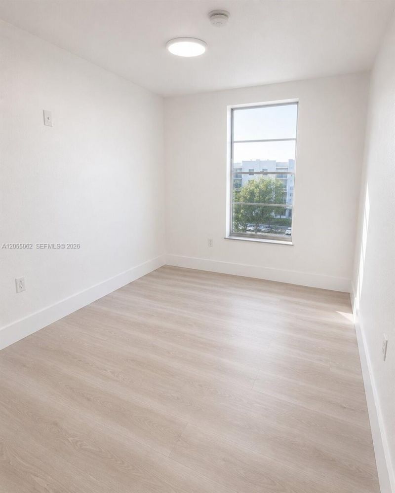5625 W 20th Ave , Unit 404, Hialeah, FL 33012 Photo
