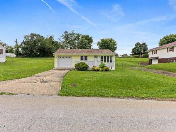 426 Holly Street, Mount Carmel, TN 37645