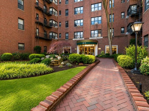 69-10 Yellowstone Boulevard , Unit 505, Forest Hills, NY 11375