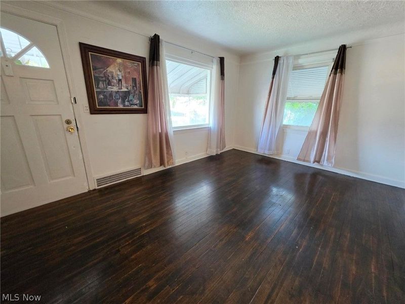 11107 Plymouth Avenue, Garfield Heights, OH 44125 Photo 9