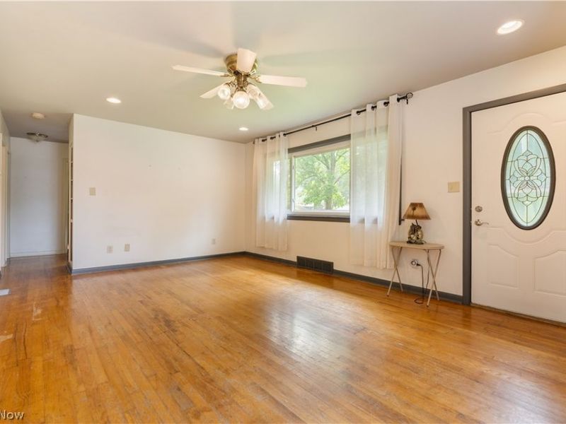 13526 Glenvale Avenue NW, Uniontown, OH 44685 Photo 19