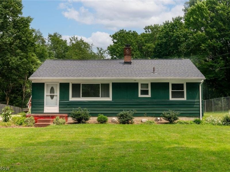 13526 Glenvale Avenue NW, Uniontown, OH 44685 Photo 5