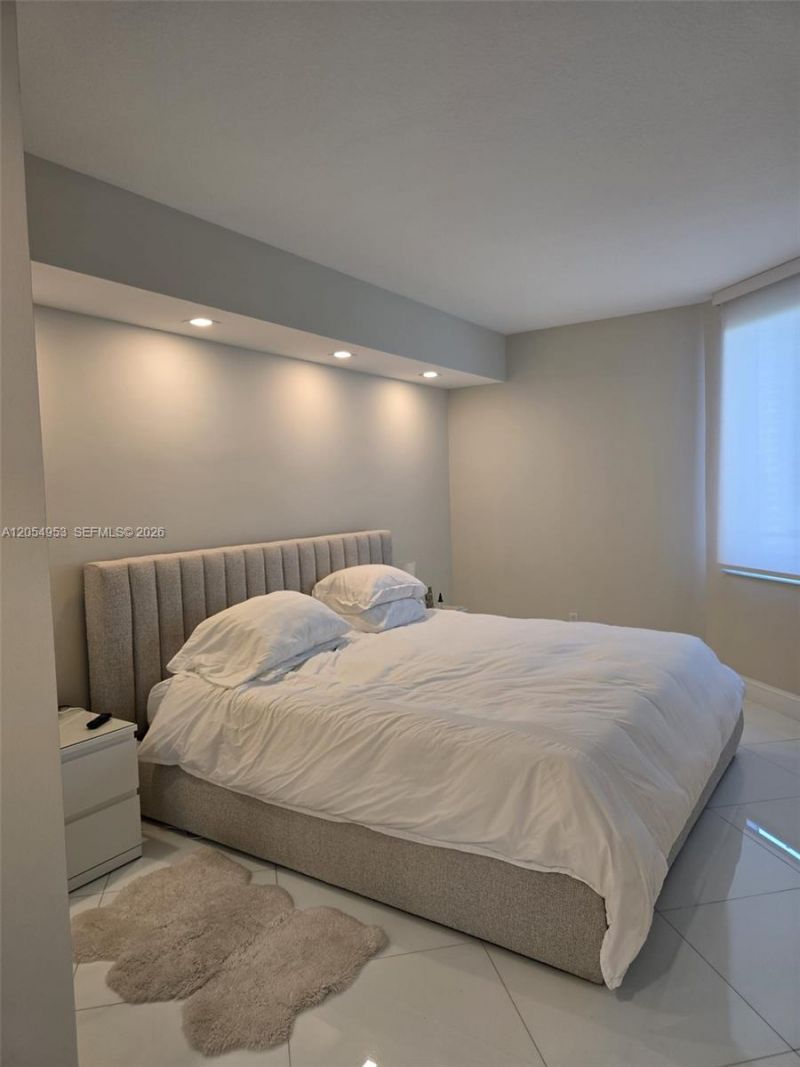 335 S Biscayne Blvd, Unit 907, Miami, FL 33131 Photo