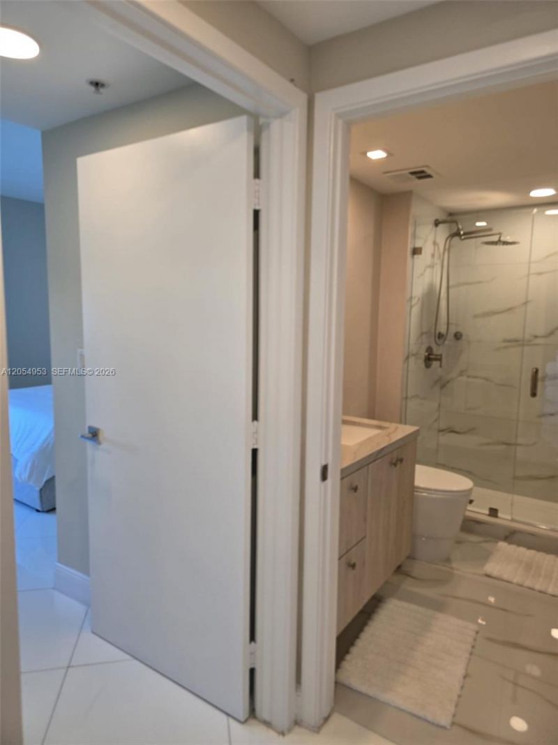 335 S Biscayne Blvd, Unit 907, Miami, FL 33131 Photo