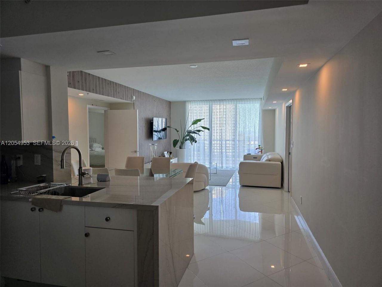 335 S Biscayne Blvd, Unit 907, Miami, FL 33131 Photo