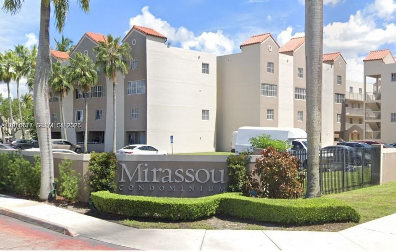 6195 NW 186th St, Unit 403, Hialeah, FL 33015 Photo