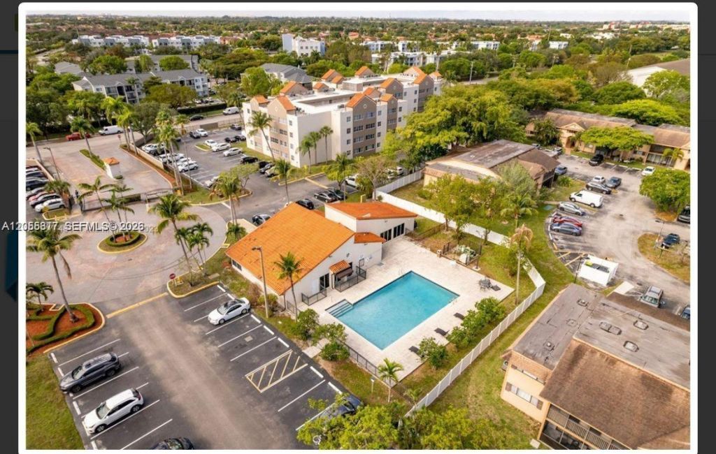 6195 NW 186th St, Unit 403, Hialeah, FL 33015 Photo