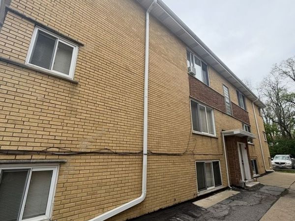 12448 Fairview Avenue , Unit 2W, Blue Island, IL 60406