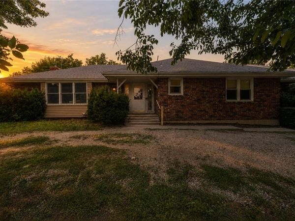 5507 Woodbine Road, St Joseph, MO 64505