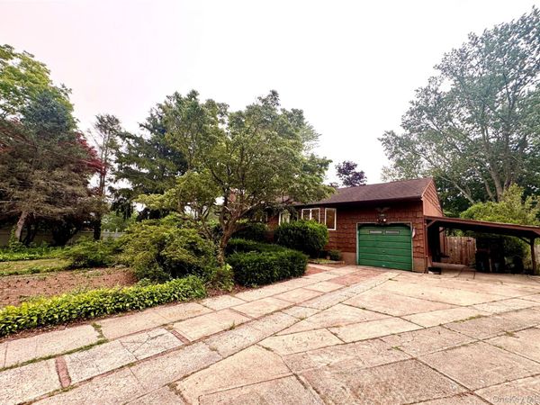 28 Euclid Avenue , Dix Hills, NY 11746