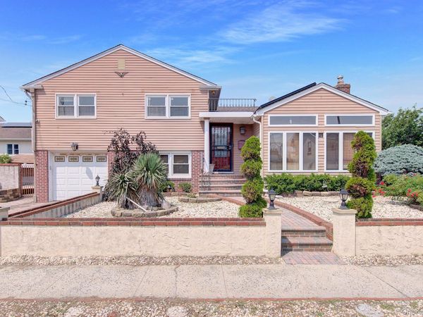 24 Pinehurst Street , Lido Beach, NY 11561