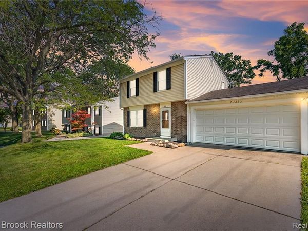 29293 Riveroak Drive, Romulus, MI 48174