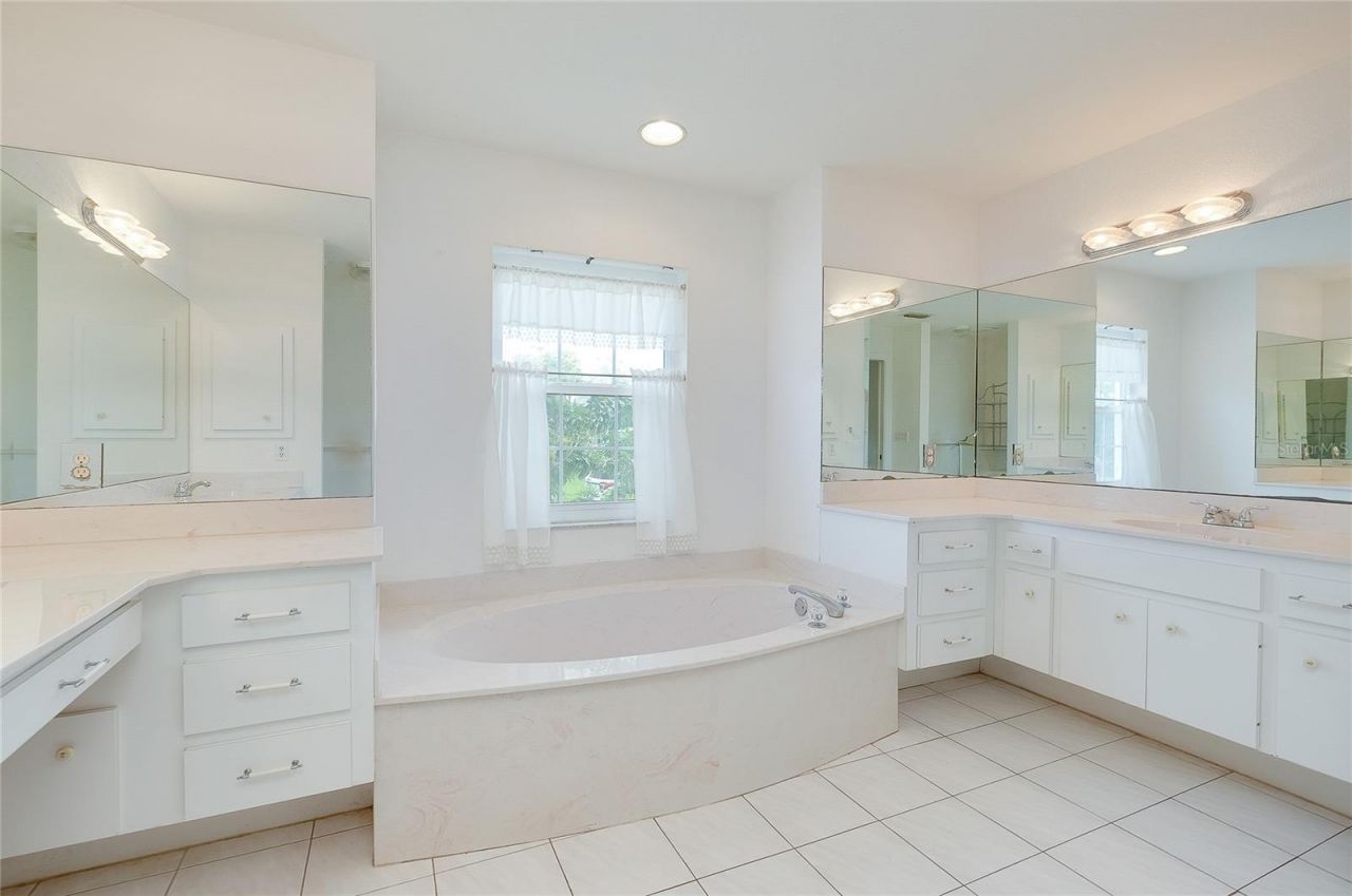 282 Warwick Street Nw, Port Charlotte, FL 33952 Photo