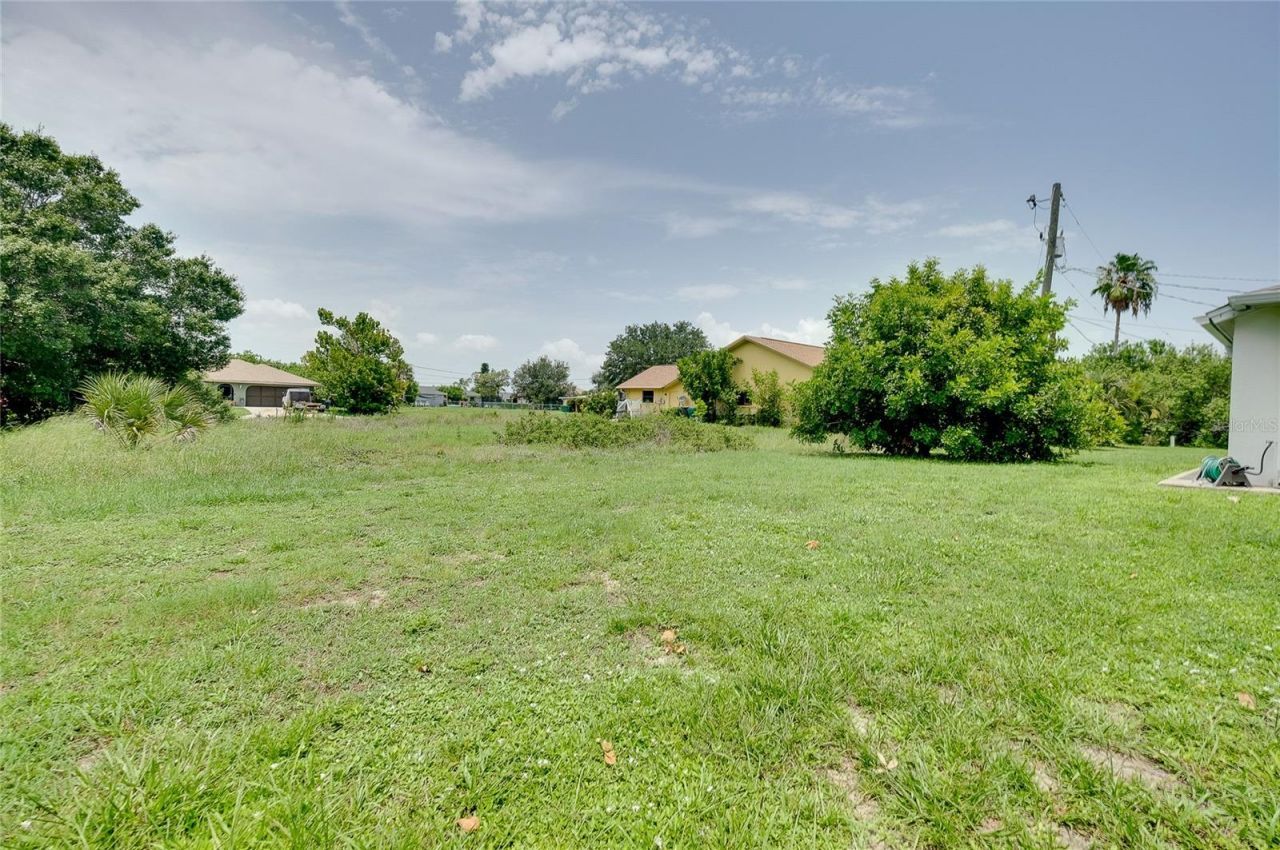 282 Warwick Street Nw, Port Charlotte, FL 33952 Photo