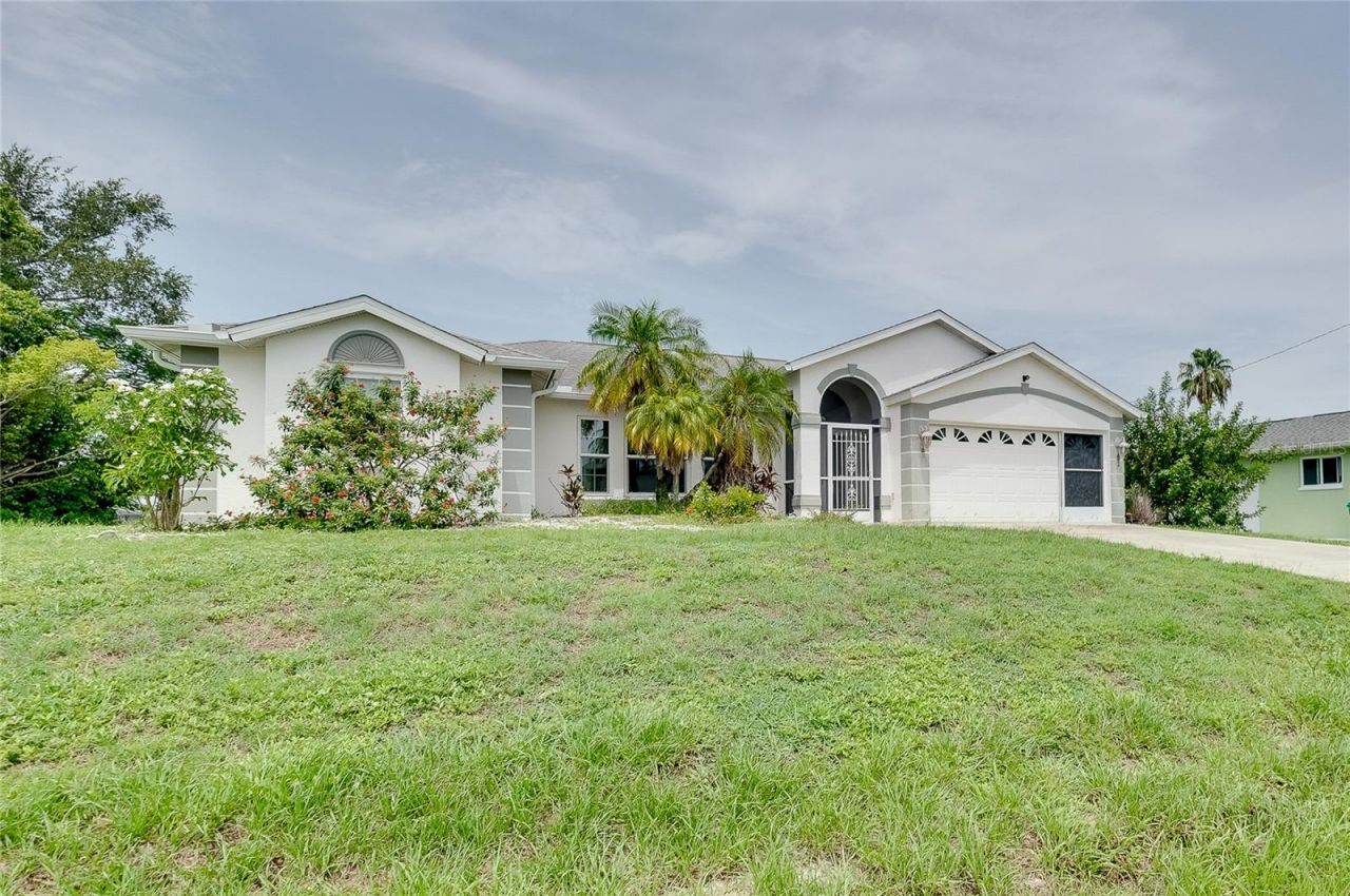 282 Warwick Street Nw, Port Charlotte, FL 33952 Photo