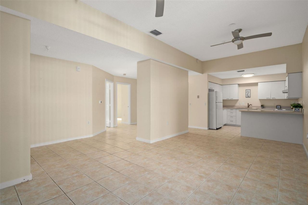 701 Mirror Lake Drive N, Unit 102, Saint Petersburg, FL 33701 Photo