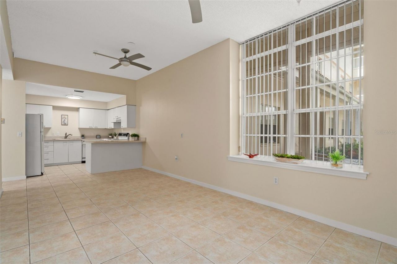 701 Mirror Lake Drive N, Unit 102, Saint Petersburg, FL 33701 Photo