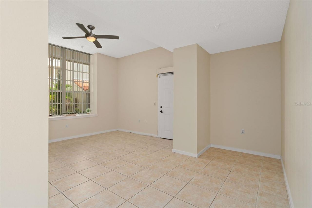 701 Mirror Lake Drive N, Unit 102, Saint Petersburg, FL 33701 Photo
