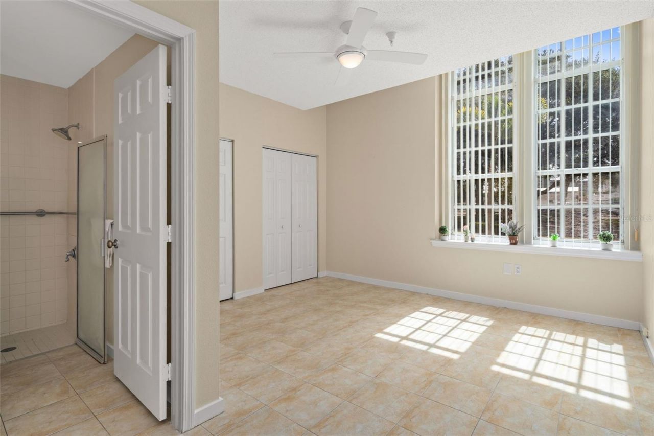 701 Mirror Lake Drive N, Unit 102, Saint Petersburg, FL 33701 Photo