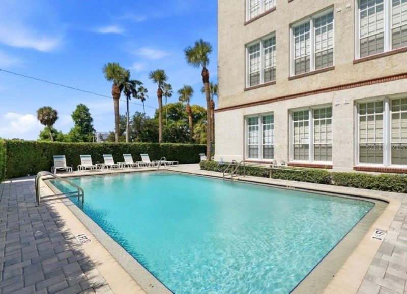 701 Mirror Lake Drive N, Unit 102, Saint Petersburg, FL 33701 Photo