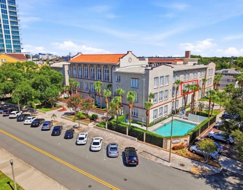 701 Mirror Lake Drive N, Unit 102, Saint Petersburg, FL 33701 Photo
