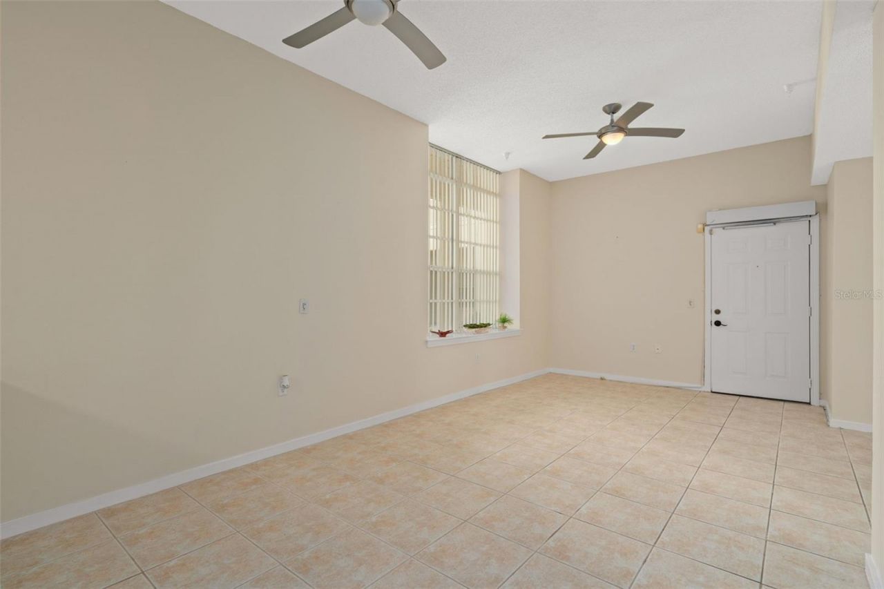 701 Mirror Lake Drive N, Unit 102, Saint Petersburg, FL 33701 Photo
