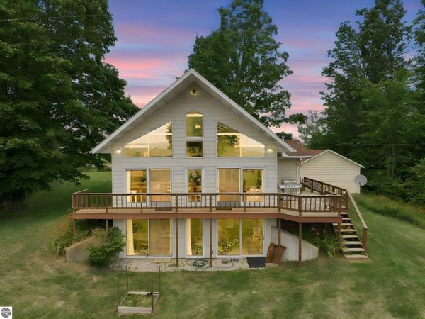 7815 Hibma Road, Marion, MI 49665