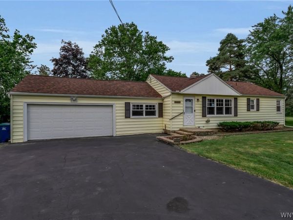 4906 Meyer Road , North Tonawanda, NY 14120