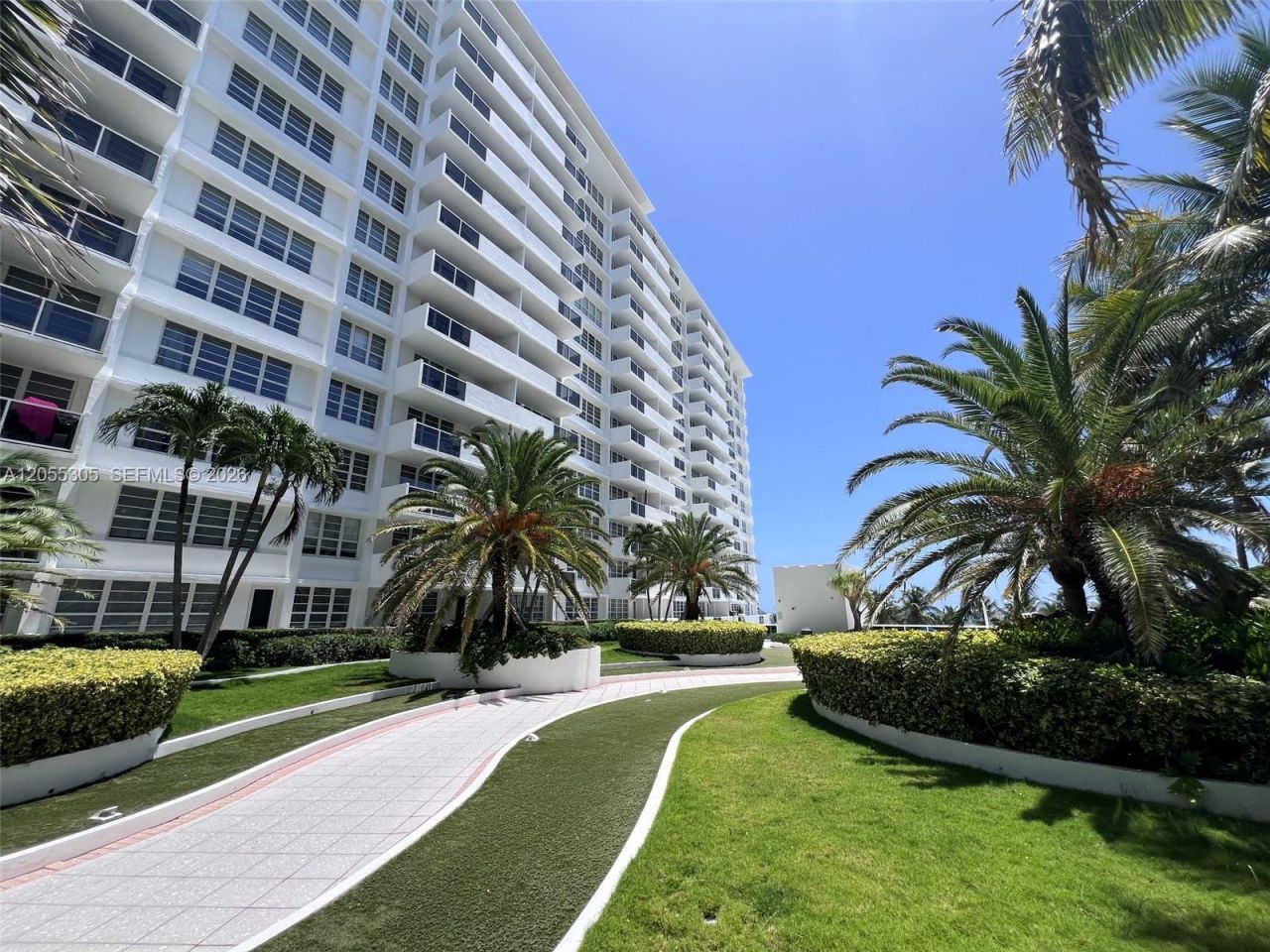 100 Lincoln Rd, Unit 634, Miami Beach, FL 33139 Photo