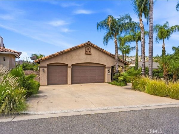 22049 Loch Lomond, Canyon Lake, CA 92587