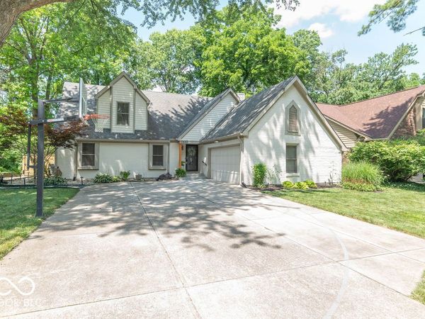 7632 Pinesprings West Drive , Indianapolis, IN 46256