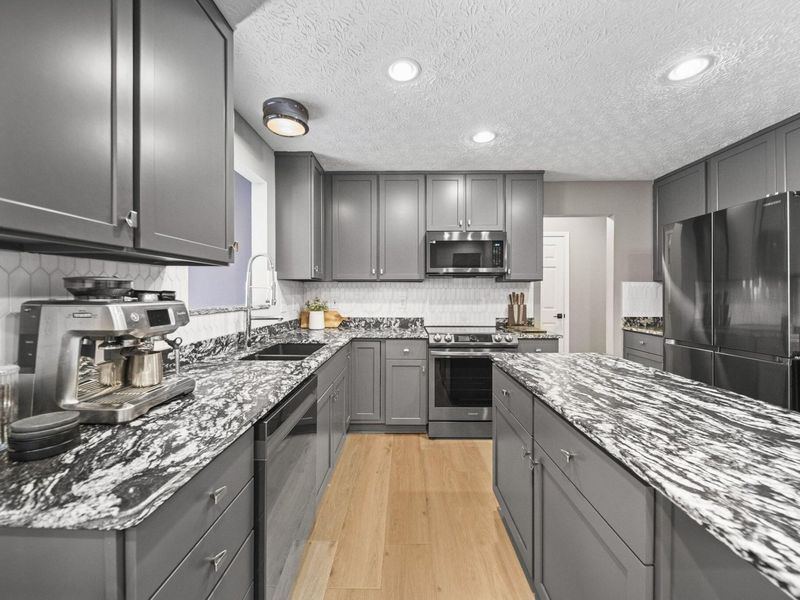 796 Manchester Court , Pickerington, OH 43147 Photo 17