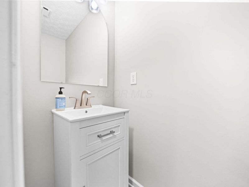 796 Manchester Court , Pickerington, OH 43147 Photo 44