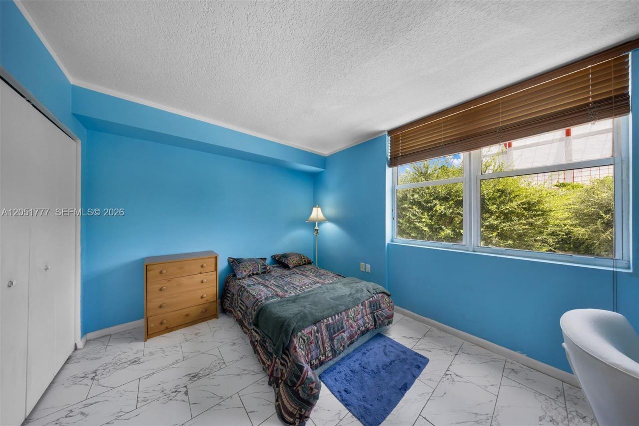 1555 N Treasure Dr , Unit 207, North Bay Village, FL 33141 Photo