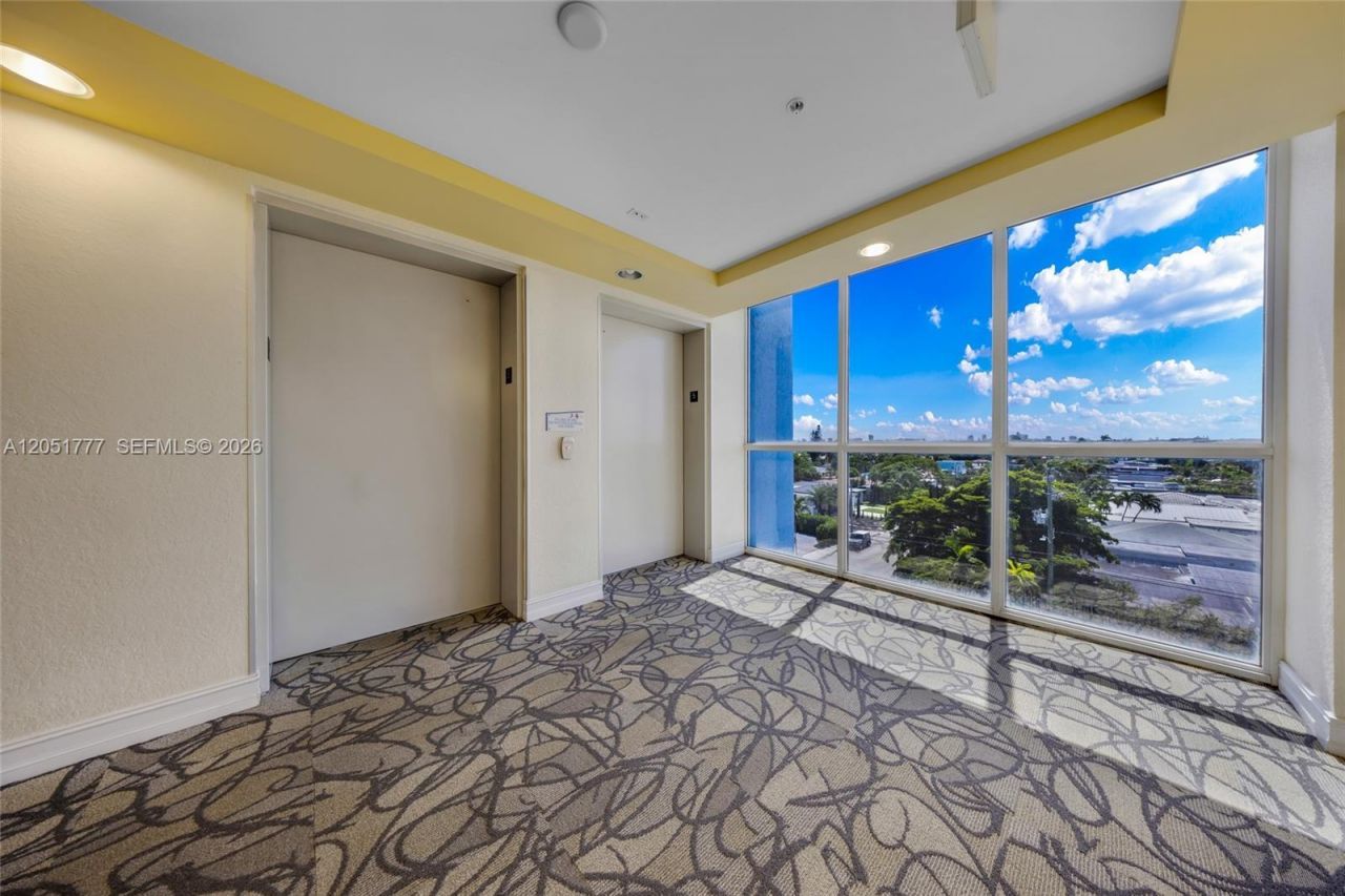 1555 N Treasure Dr , Unit 207, North Bay Village, FL 33141 Photo