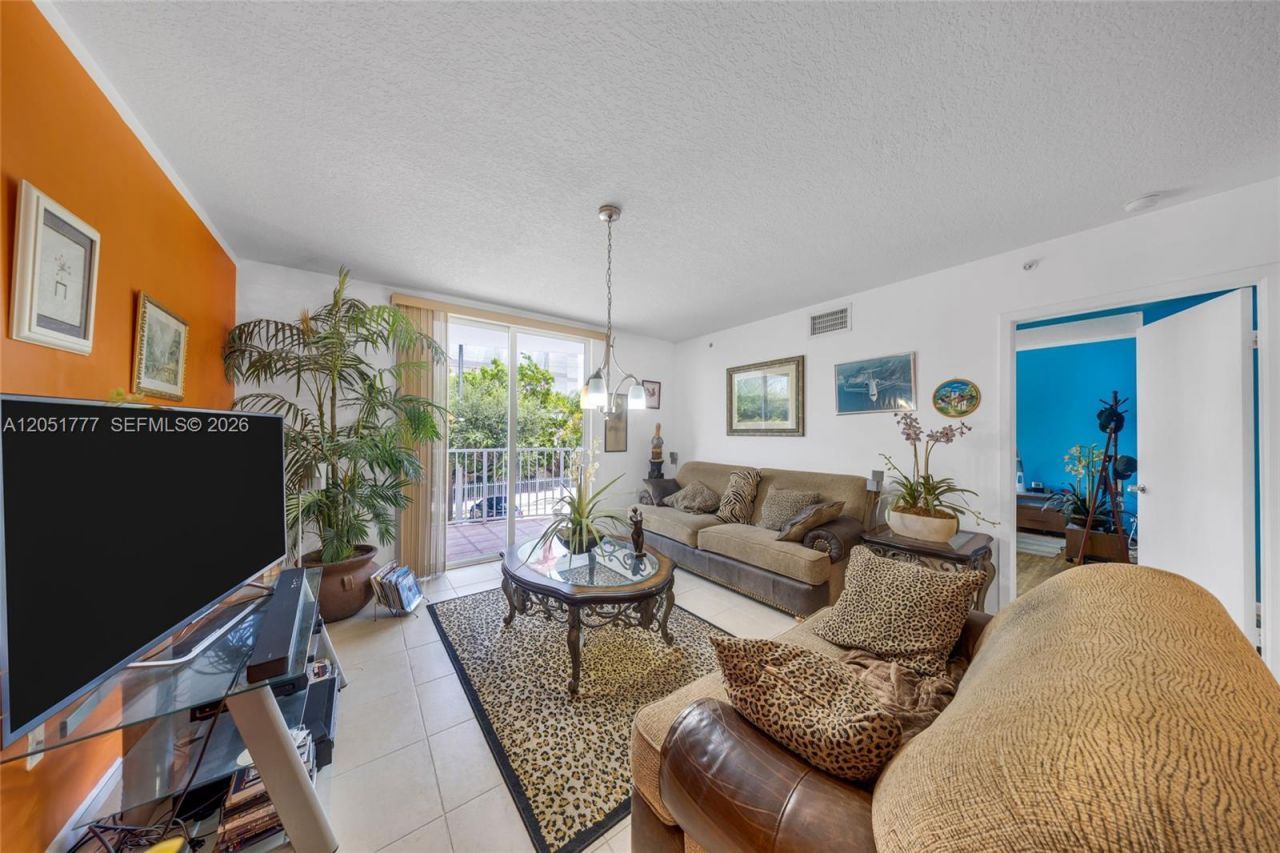 1555 N Treasure Dr , Unit 207, North Bay Village, FL 33141 Photo