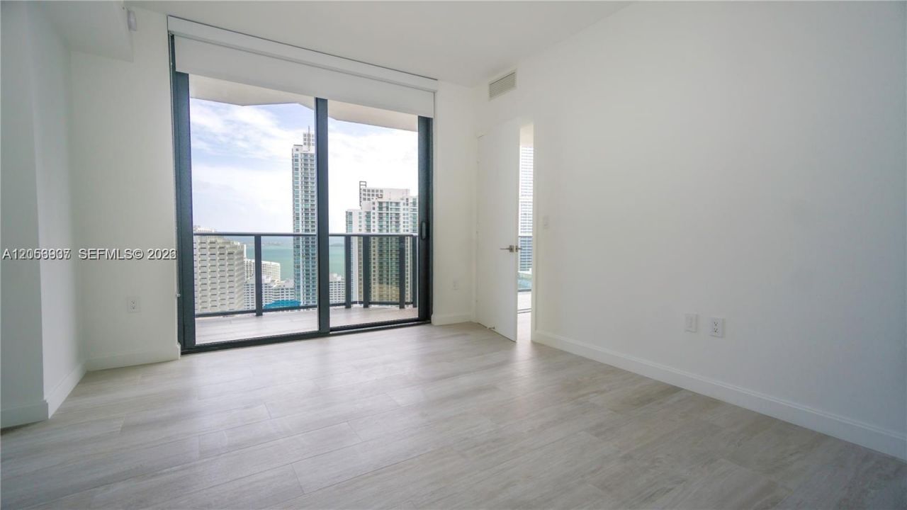 45 SW 9th St, Unit 3303, Miami, FL 33130 Photo