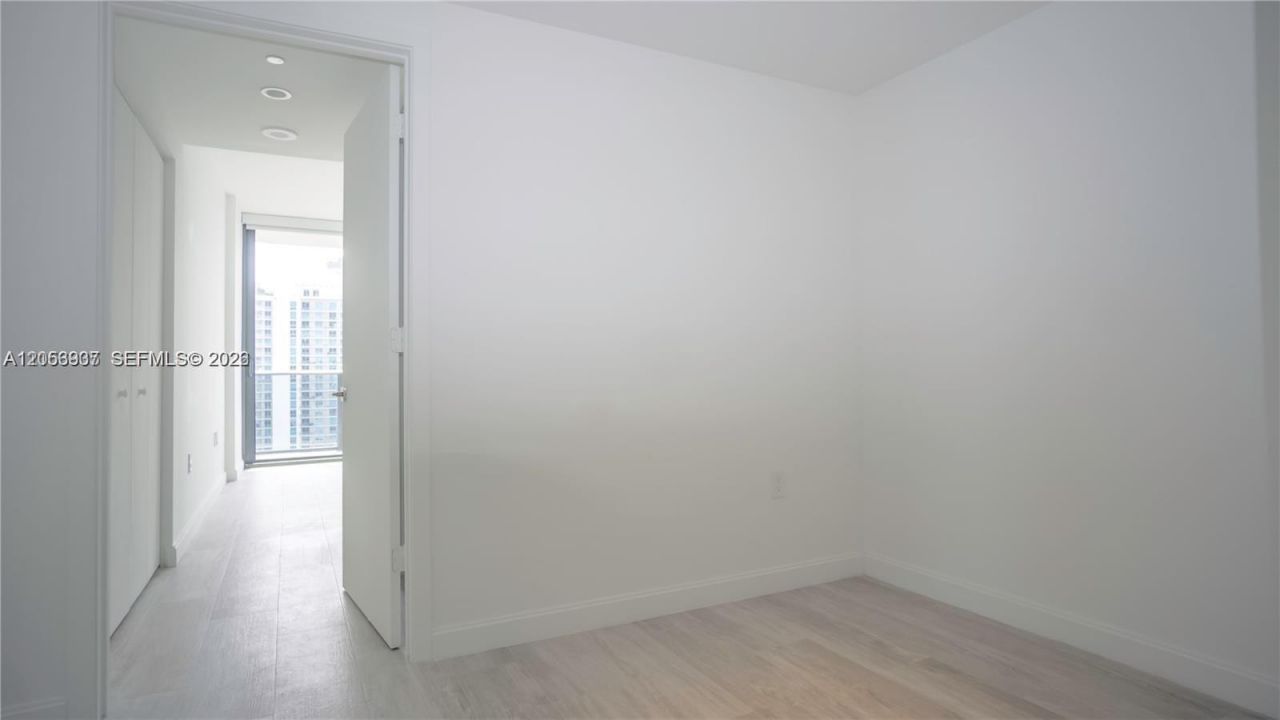 45 SW 9th St, Unit 3303, Miami, FL 33130 Photo