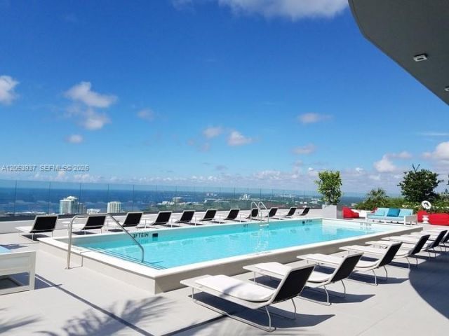 45 SW 9th St, Unit 3303, Miami, FL 33130 Photo