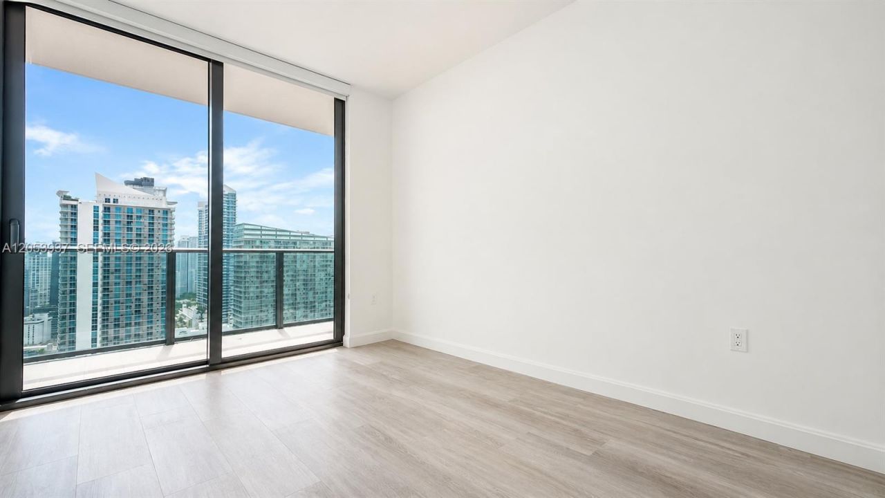 45 SW 9th St, Unit 3303, Miami, FL 33130 Photo