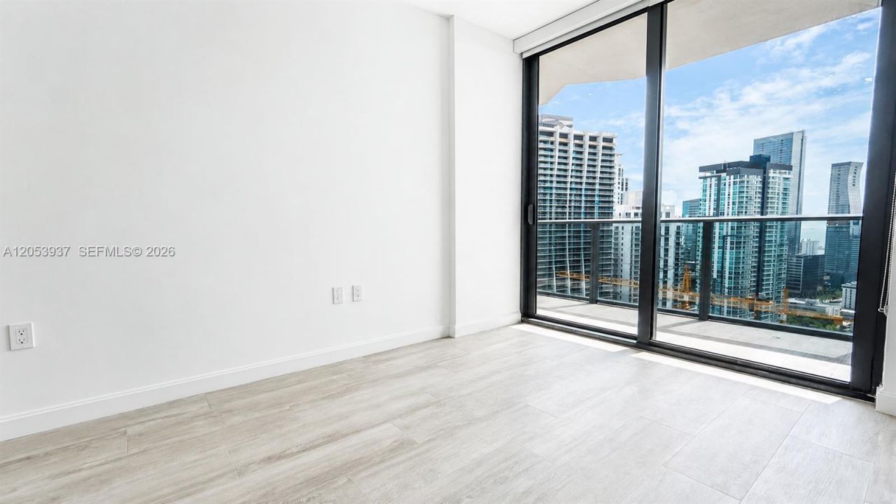 45 SW 9th St, Unit 3303, Miami, FL 33130 Photo
