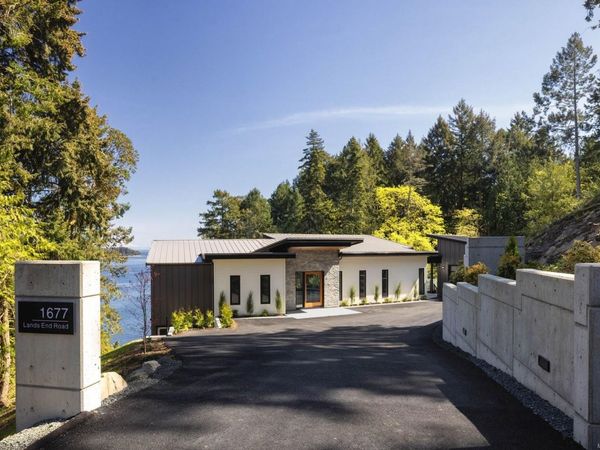 1677 Lands End Rd , North Saanich, BC V8L 5L5
