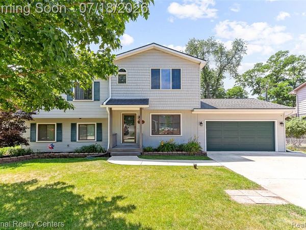 9175 Pennfield Avenue, White Lake Twp, MI 48386